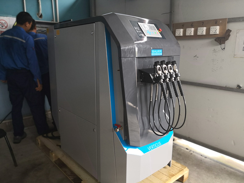 珠海長(cháng)隆海洋王國德國寶華壓縮機投入使用